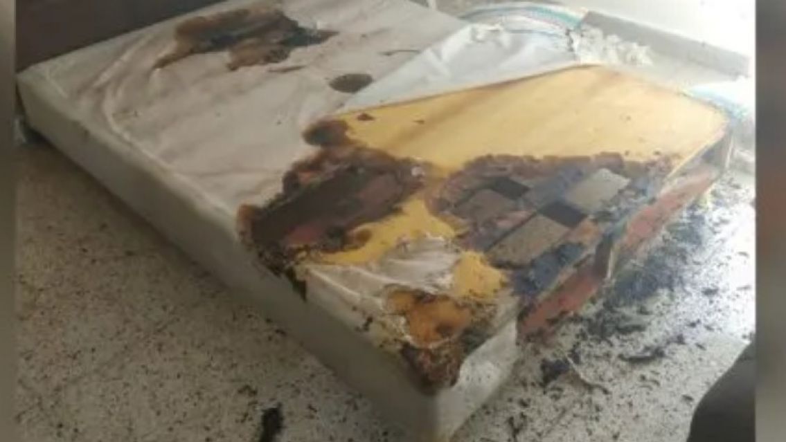Juje�o quiso calentar la pieza pero la estufa se cay� sobre el colch�n