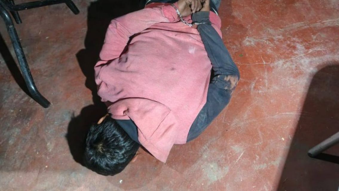 Vecinos atraparon un delincuente que intentó robar una casa en el barrio Aeroclub