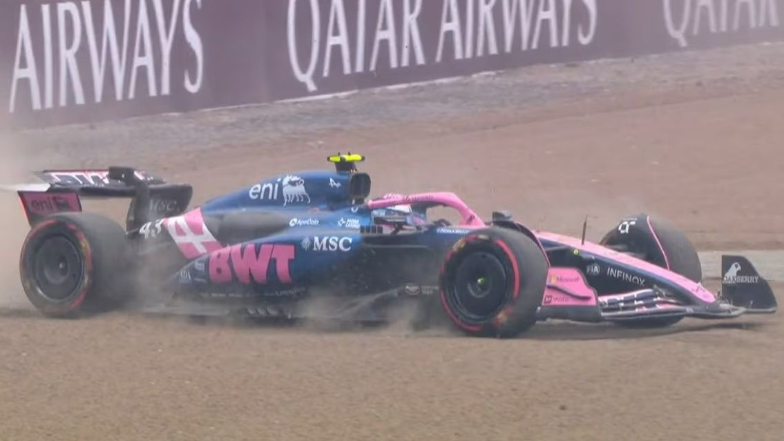 Colapinto perdi� el control en plena pista y sufri� un accidente en la clasificaci�n en Gran Breta�a