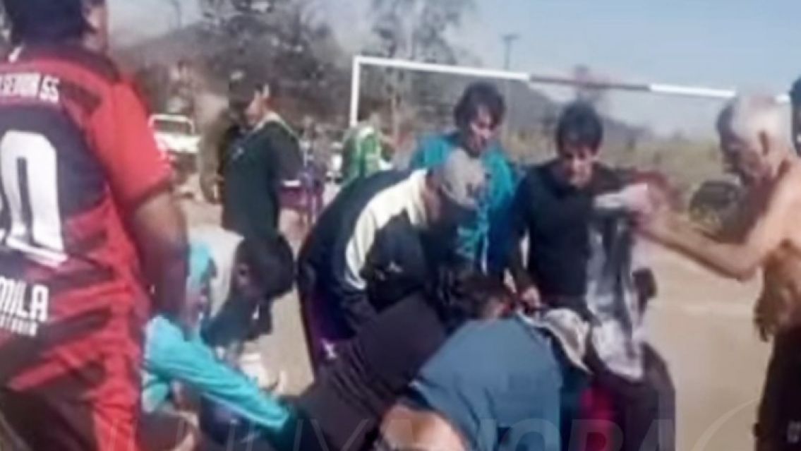 Tr�gico incidente en La Mielera: un juje�o muere durante un partido de f�tbol