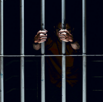 Directora de cárcel tenía relaciones con un recluso y "dejó escapar" 16 presos