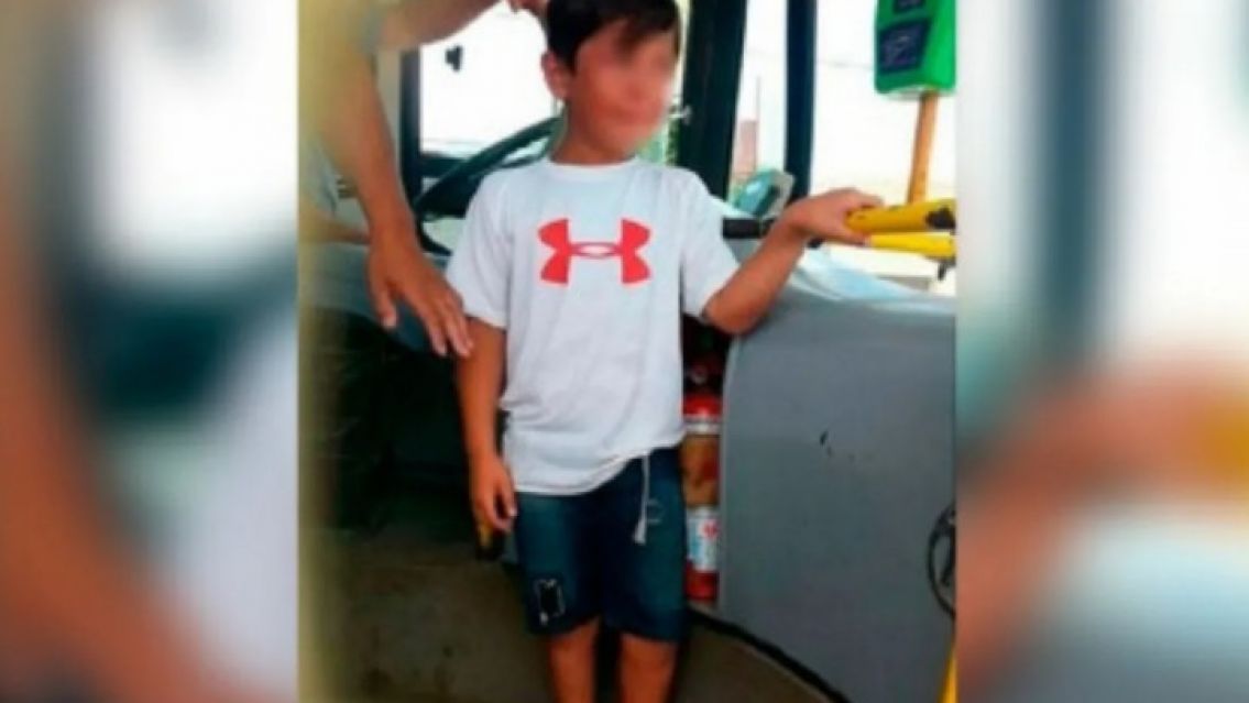 Encontraron a un jujeñito dormido dentro de un colectivo en Alto Comedero: Estaba perdido