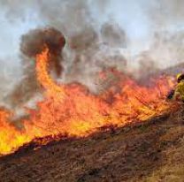 Advertencia por riesgo extremo de incendios forestales en Jujuy