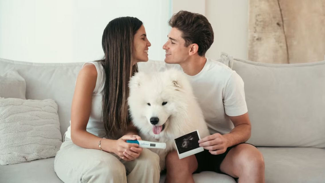 Julián Álvarez dio a conocer el sexo de su bebé y el saludo del Dibu Martínez es furor