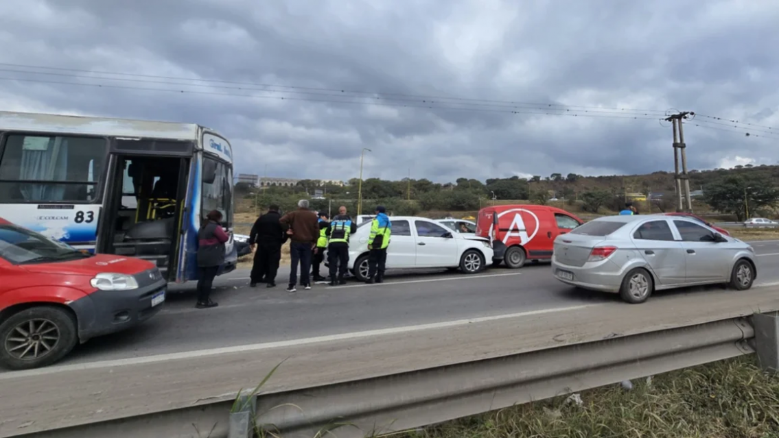 URGENTE: tremendo choque en cadena en el acceso sur de San Salvador