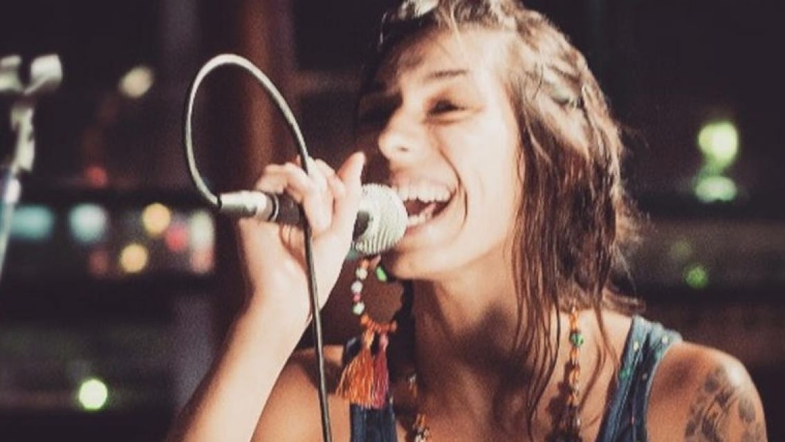 Muere la cantante Araceli Julio, �cono del ska latinoamericano con la banda Sat�lite Kingston