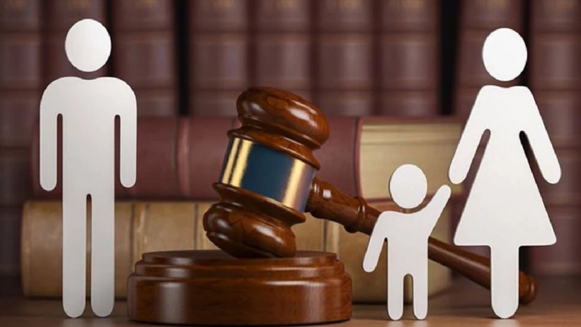 Tu ex no te puede pasar menos que esto: así se calcula la cuota alimentaria en 2025