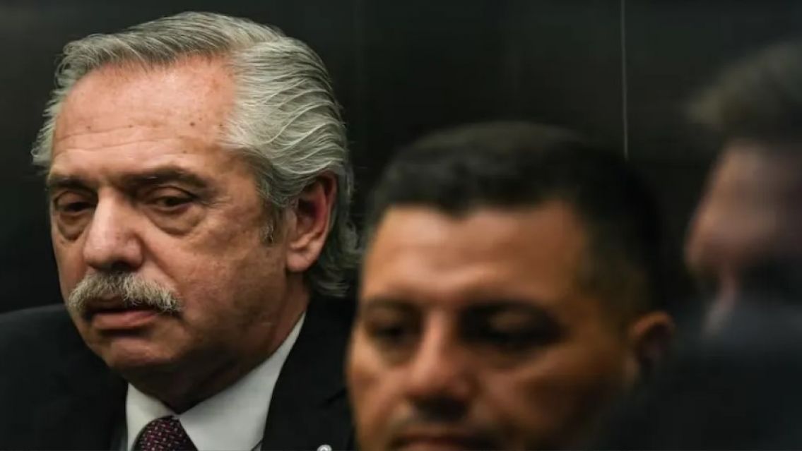 Procesaron a Alberto Fernández por negociaciones incompatibles en la causa Seguros