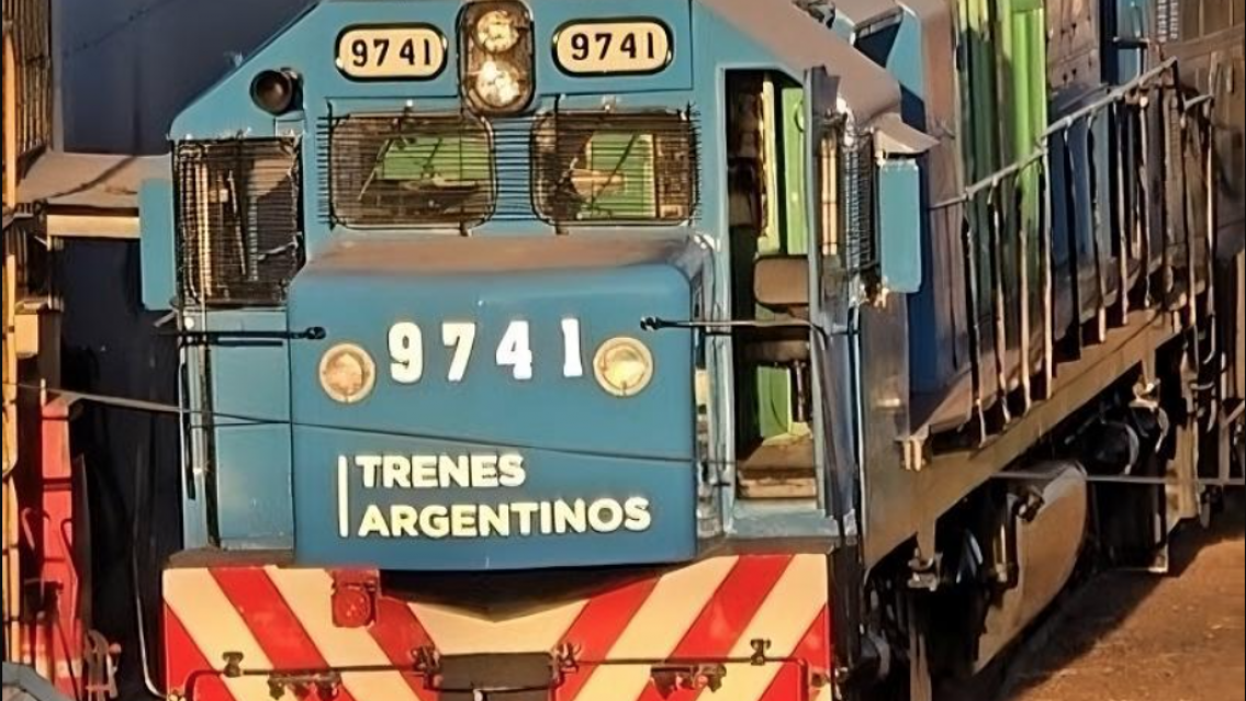 Susto cerca de un cerca de un súper jujeño: descarriló un tren de carga