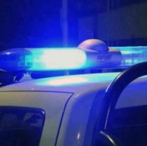  Sali&oacute; de ba&ntilde;arse y vio a su ex parado frente a ella: casi termina en tragedia