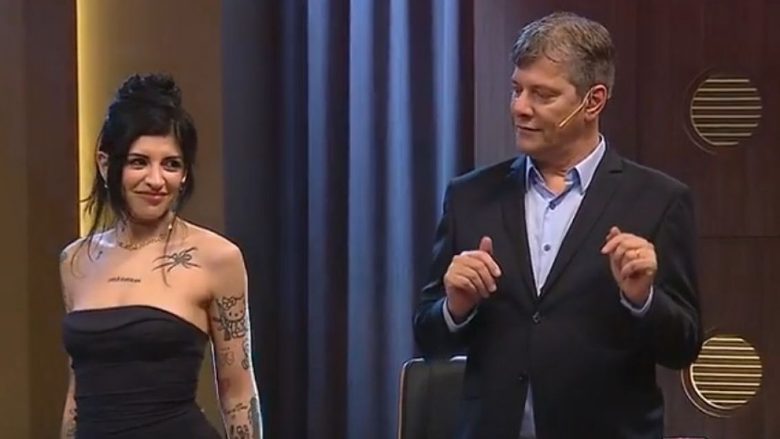 Cazzu se robó el show: hizo perrear a Mario Pergolini en vivo