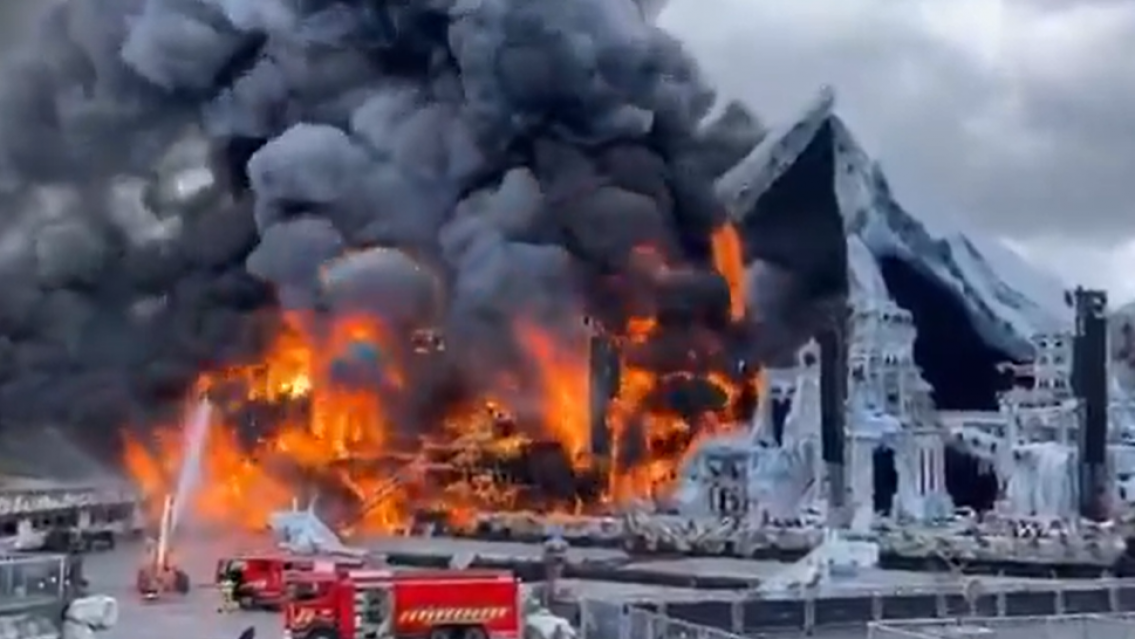 Incendio en el escenario principal de Tomorrowland a horas del inicio del festival