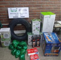 Intentó coimear a Gendarmería con un bolso lleno de celulares y hojas de coca