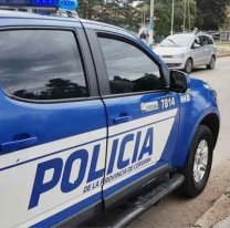 Chocó y se quería morir: la policía lo asistió y tenía droga más una moto robada