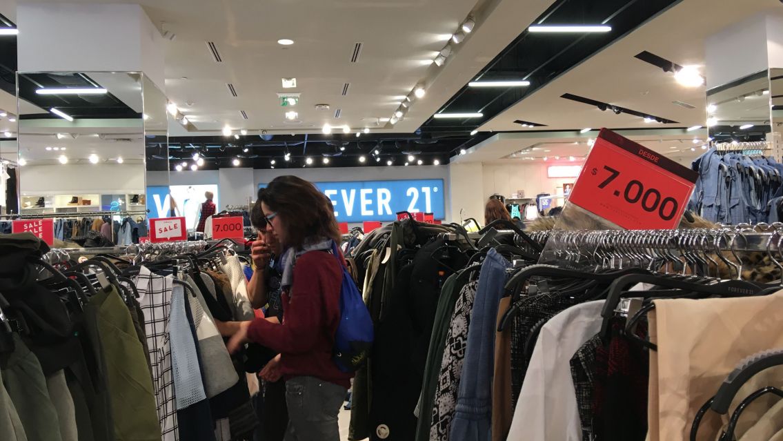 Todos se están yendo a Chile: furor por los precios en el país vecino