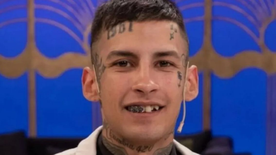 L-Gante saltó desde un balcón a una pileta: el video que desconcertó a sus seguidores