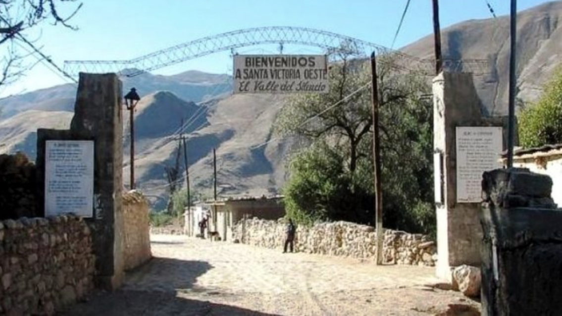 Tragedia en el norte: tío y sus dos sobrinos murieron tras caer por un precipicio