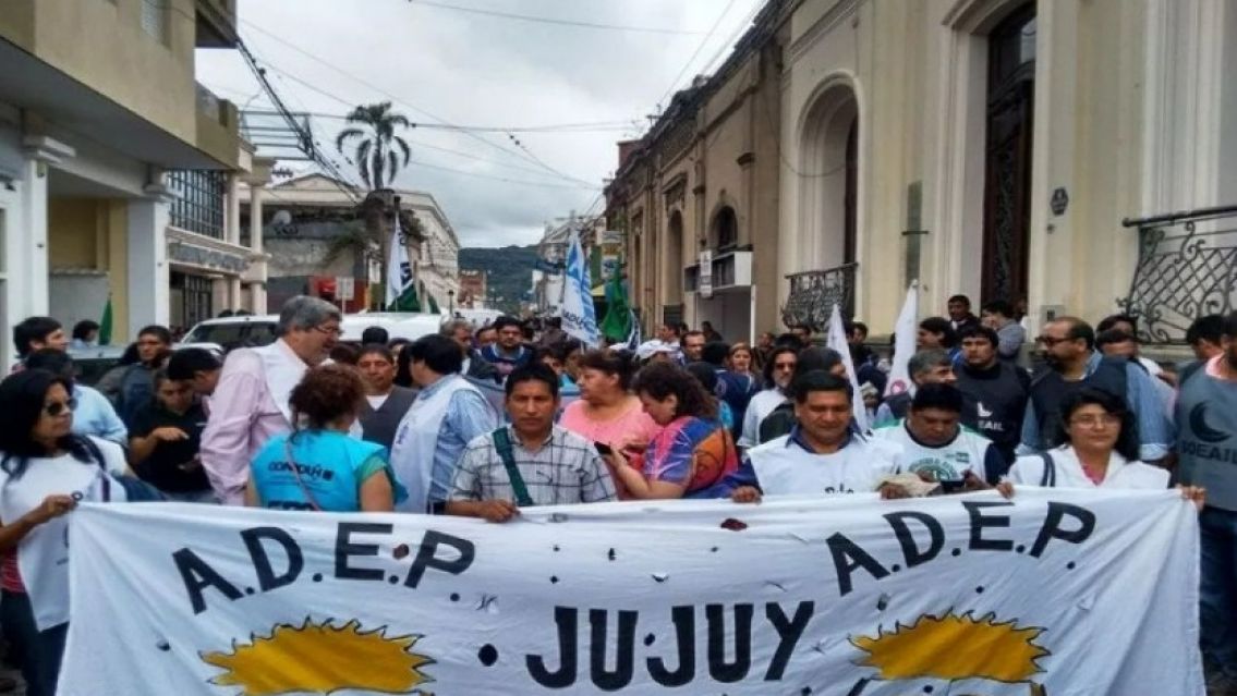 ADEP endurece las medidas de fuerza en Jujuy y convoca a un nuevo paro de 72 hs