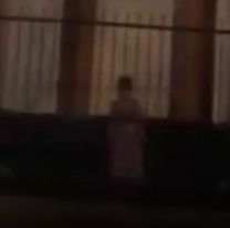 La nena fantasma que te toma la mano: la tumba más temida de un cementerio