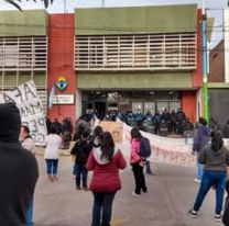 Municipales indignados con Ficoseco: "Los sueldos no alcanzan"