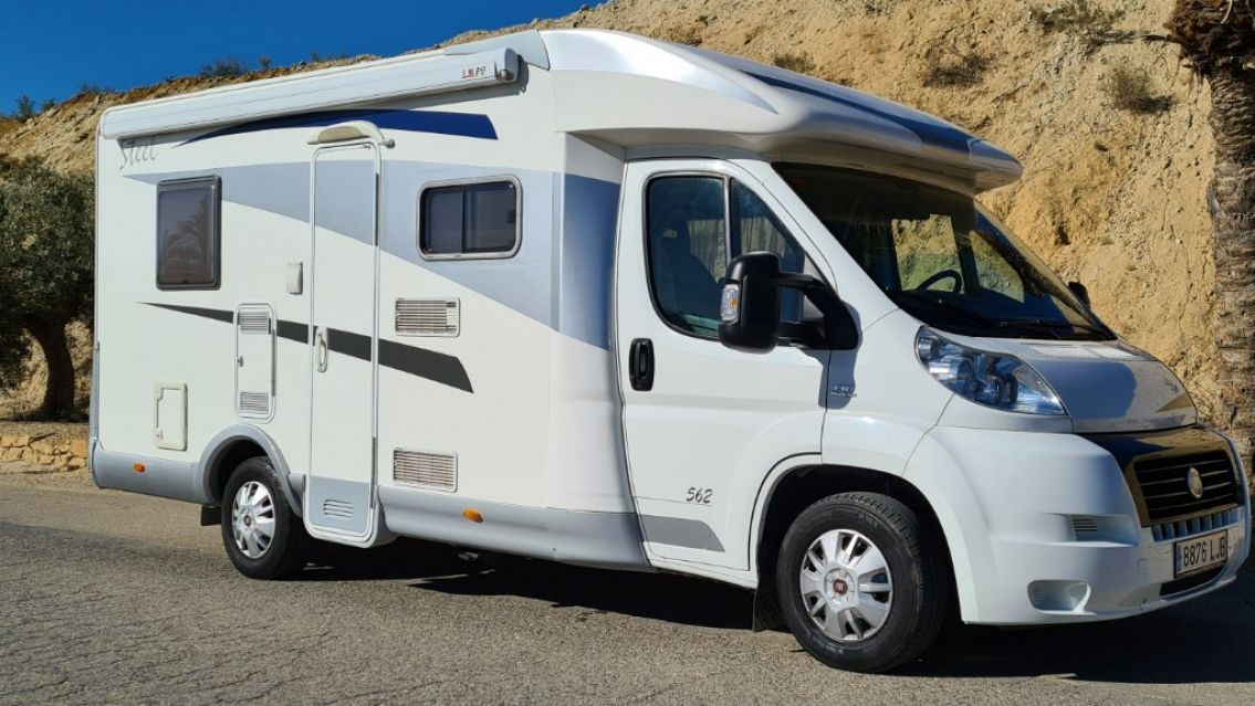 Habilitaron la importación de vehículos usados especiales: ¿Quiénes podrán traerlos y para qué?