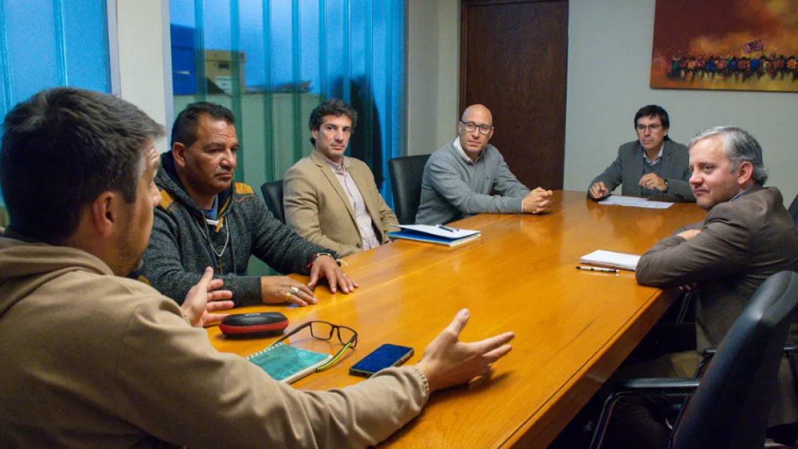  El Gobierno provincial mantuvo reuniones salariales con gremios estatales