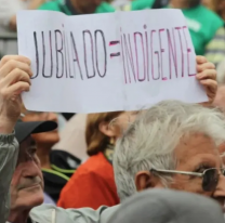 Jubilados jujeños denuncian que no llegan a fin de mes: "Nos ayudan hijos y nietos"