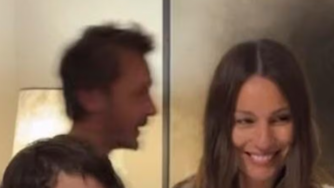 Apareci� Benjam�n Vicu�a en lo de Pampita y todos se ilusionaron: "vuelvan por favor"