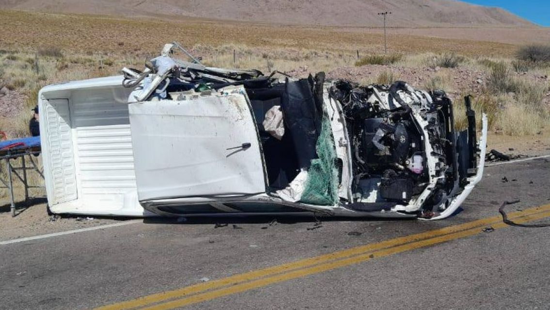 Brutal accidente en la ruta 9 dejó al gerente de una mina de Jujuy internado: Buscan a su familia