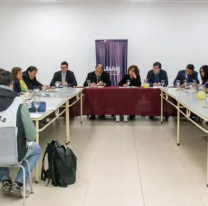 El Gobierno propone subas para docentes y salario mínimo de $760.000 en septiembre