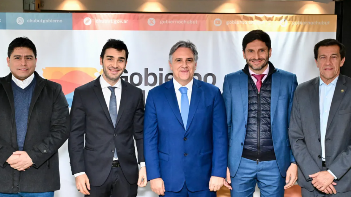 Sadir se suma al frente "Un grito federal" junto a otros cuatro gobernadores