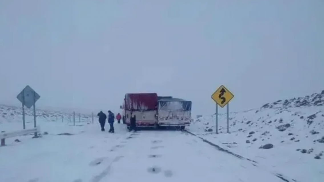 Cierre del Paso de Jama: seguir� inhabilitado hasta el lunes por el temporal en la cordillera