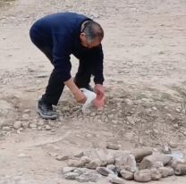Vecinos y un chofer taparon baches en Palpal&aacute;: idignaci&oacute;n por el estado de las calles&nbsp;