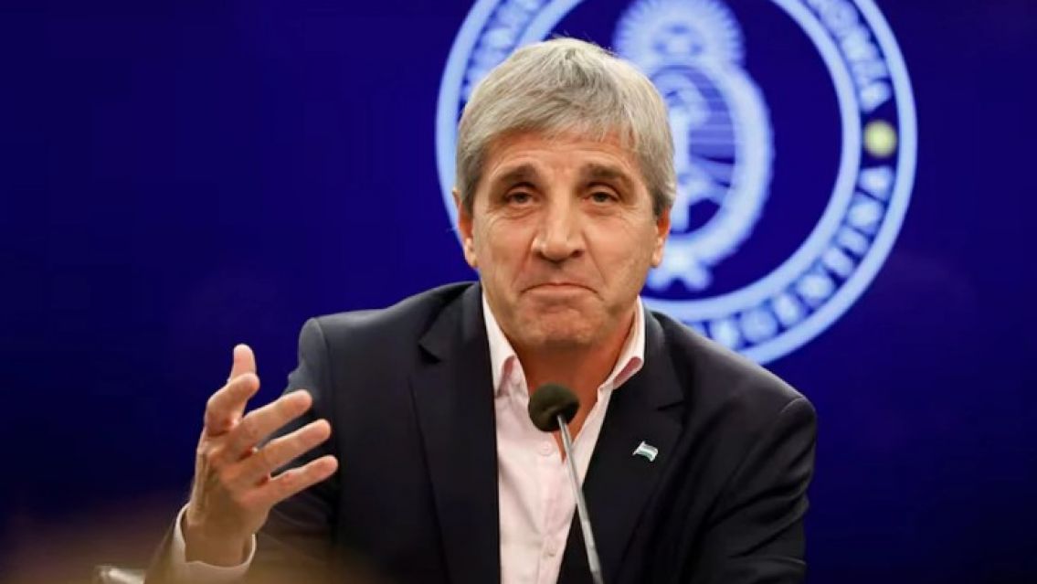 CASO YPF: El gobierno se niega entregar los mensajes de Caputo y Massa