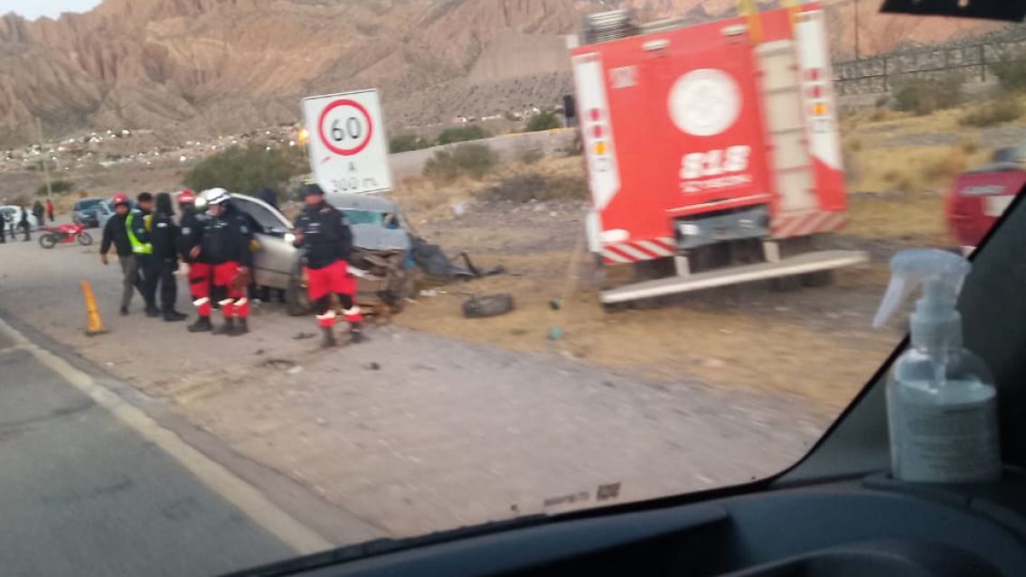 Tragedia en Ruta 9: un muerto tras el choque entre un camión y un auto