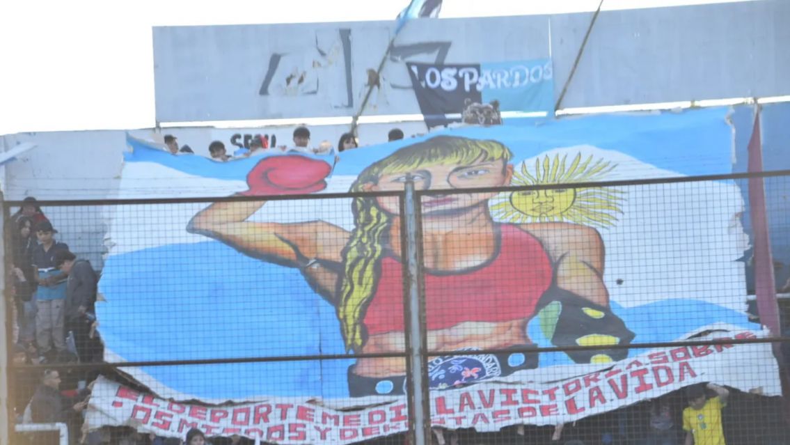 Emotivo homenaje a Locomotora Olivera en el Finde Estudiantil