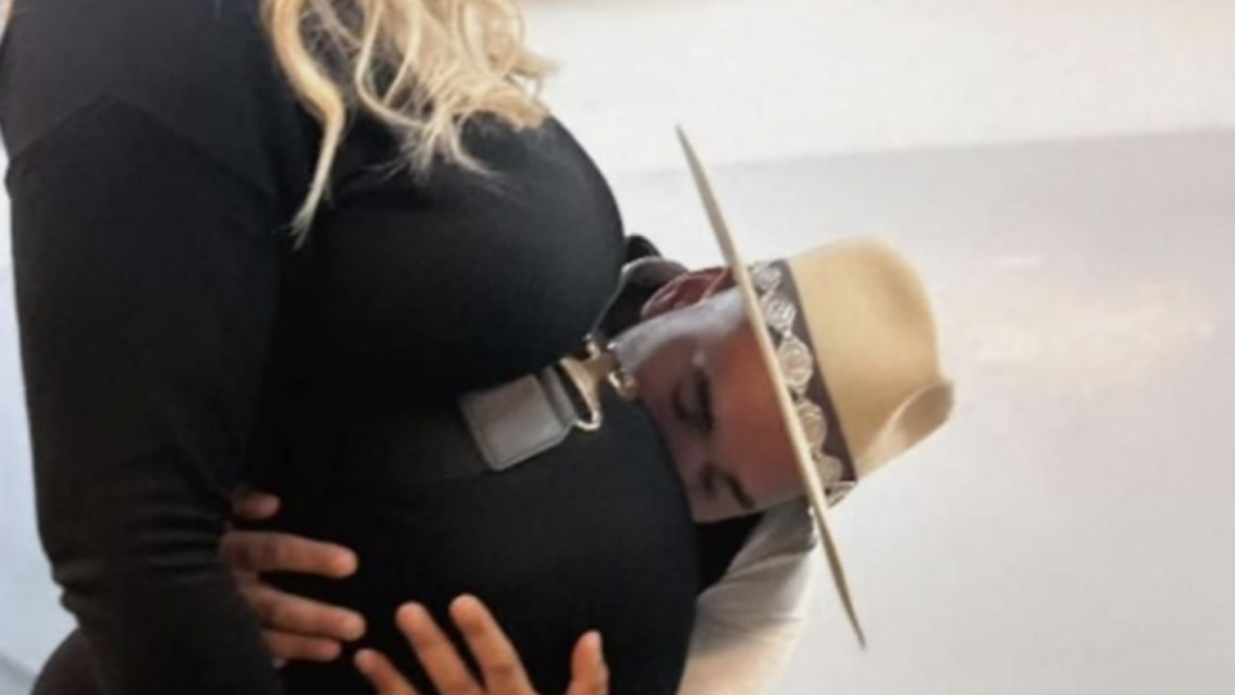 "Nos est�n haciendo llorar": naci� el hijo de L�zaro Caballero y un mensaje llam� la atenci�n