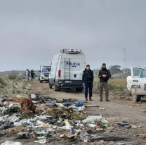 Encontraron un cuerpo atado y calcinado en descampado: qué dice la autopsia