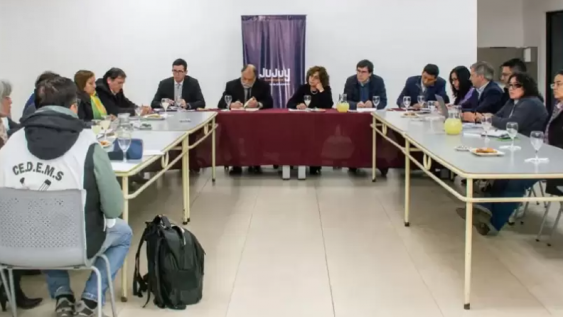 Gobierno de Jujuy y gremios docentes vuelven a reunirse hoy para negociar salarios