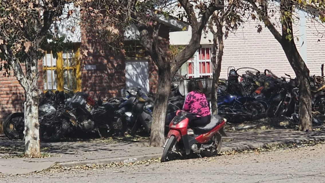 Ins�lito robo en Perico: se llevaron 4 motos de una comisar�a�