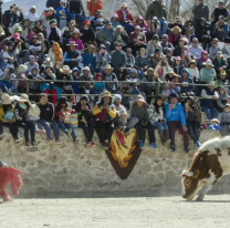 Casabindo honra a la Virgen de la Asunción con el singular Toreo de la Vincha