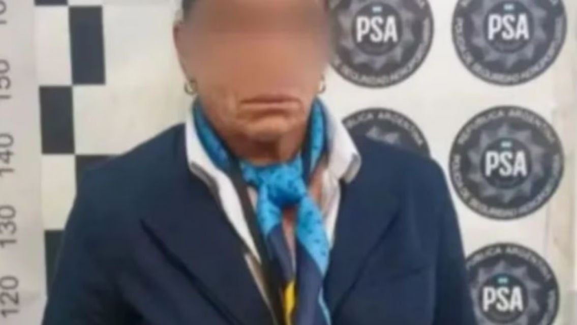 Arrestaron a una azafata por intentar contrabandear $58 millones en Ezeiza