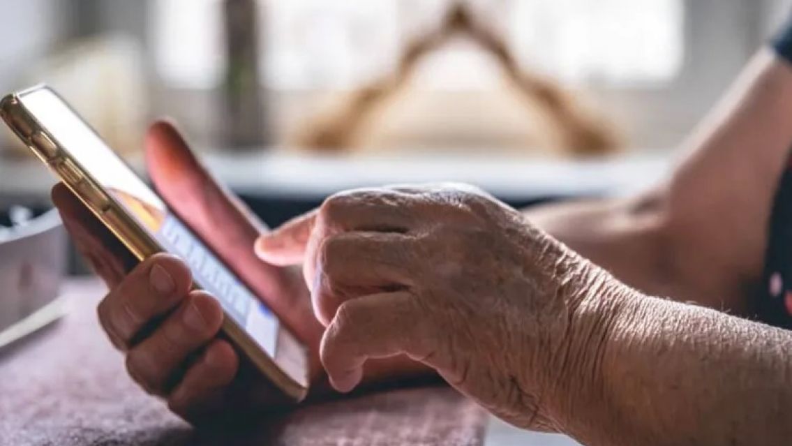 Alerta en Jujuy: estafadores engañaron a una jubilada y le vaciaron la cuenta