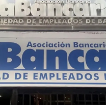 Bancarios cerraron un sueldo inicial de $1.895.000 y habrá súper bono en noviembre