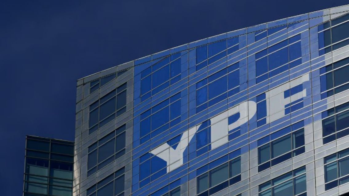 La Justicia de EE.UU. suspendi� la entrega de acciones de YPF