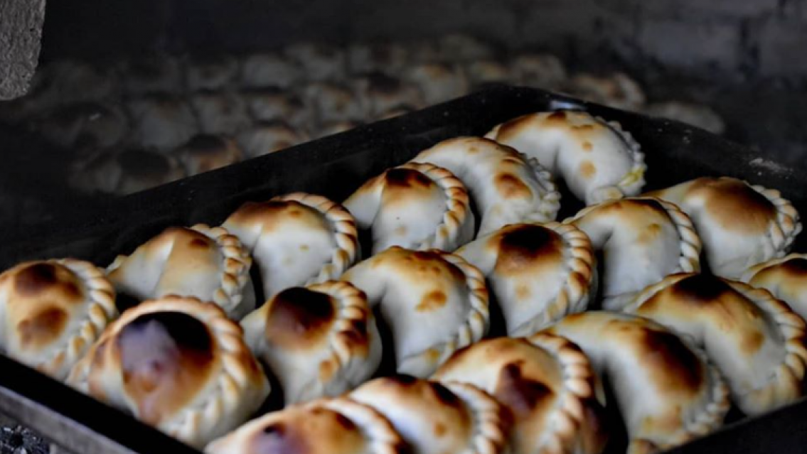 Qui�n es la norte�a que vende m�s de 100 docenas de empanadas y patent� la receta