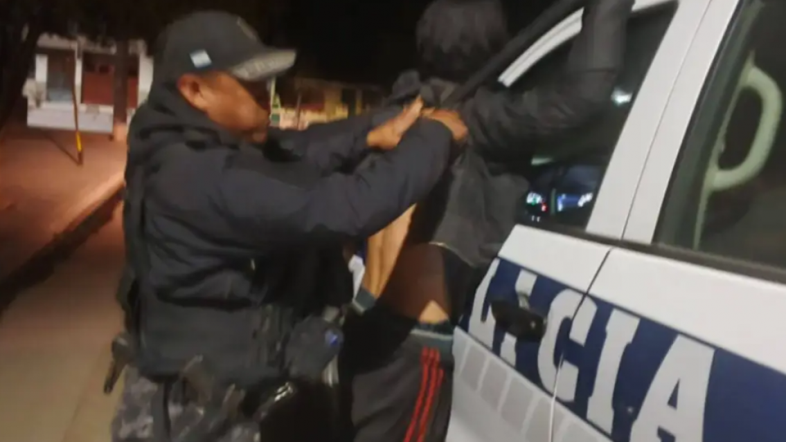 Detuvieron a otro cuchillero jujeño: "andaba mirando las casas"
