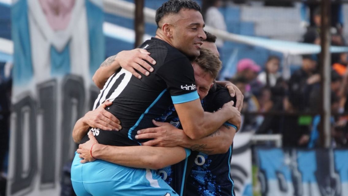 Gimnasia de Jujuy le gan� 2-0 a Chaco For Ever y sigue como escolta