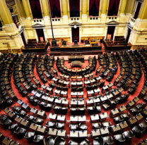 Diputados aprobó retrasar una hora los relojes: qué significa y cómo nos afecta