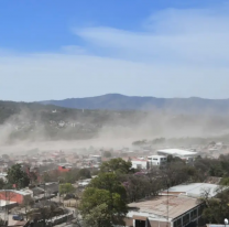 Fuertes vientos y cortes de luz: así sigue el fenómeno meteorológico en Jujuy
